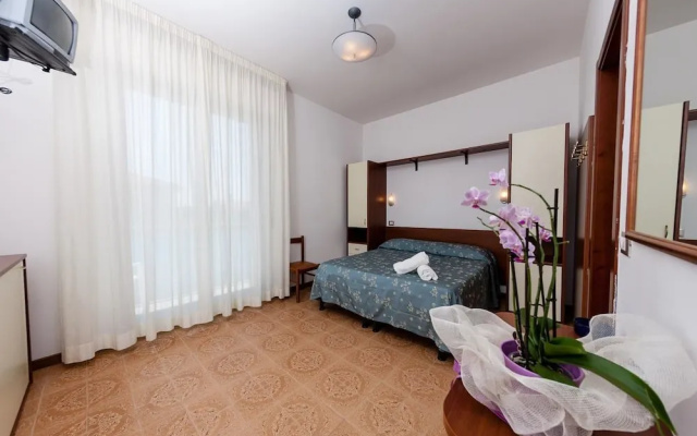 Hotel Sayonara