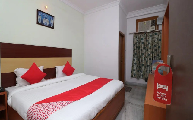 OYO 14898 Hotel Dwarika
