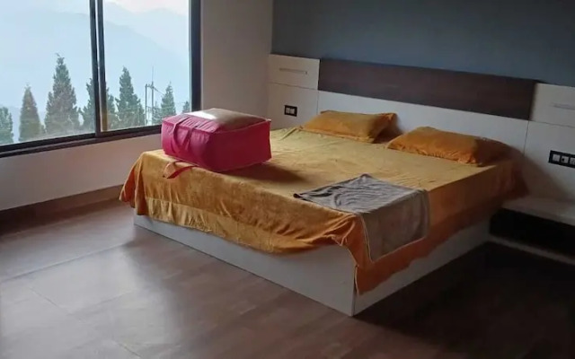 Buddha's Mirror Mountain Retreat