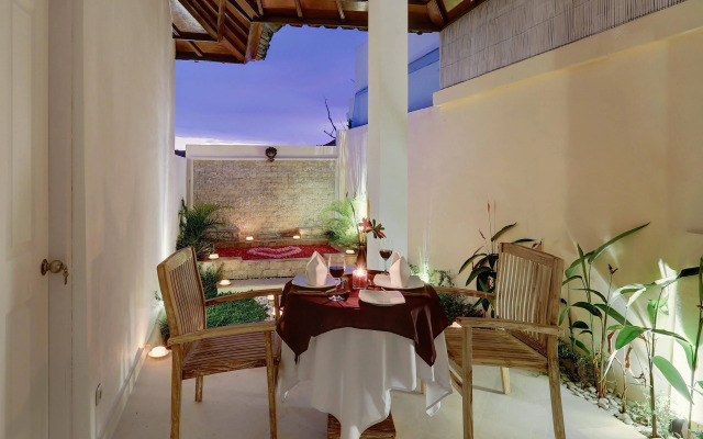 Nipuri Hotel