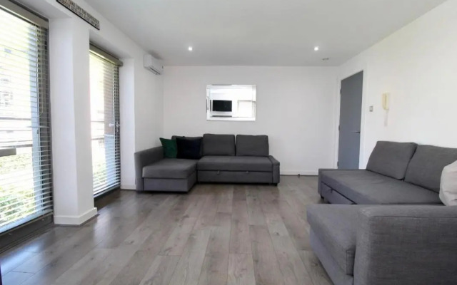 Campbell Square Apartment
