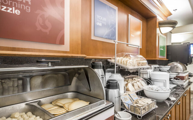 Comfort Inn & Suites