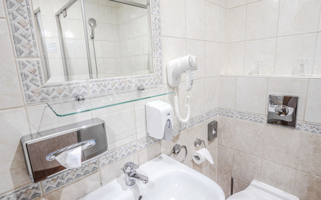 Holiday Beach Budapest Wellness & Conference Hotel