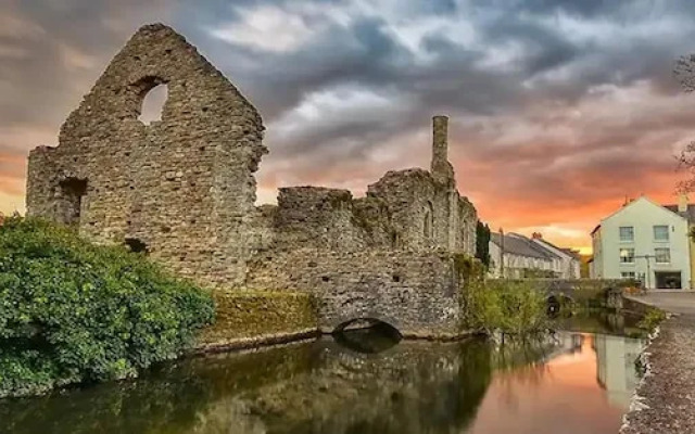 Stunning Modern Christchurch Town Centre Apartment