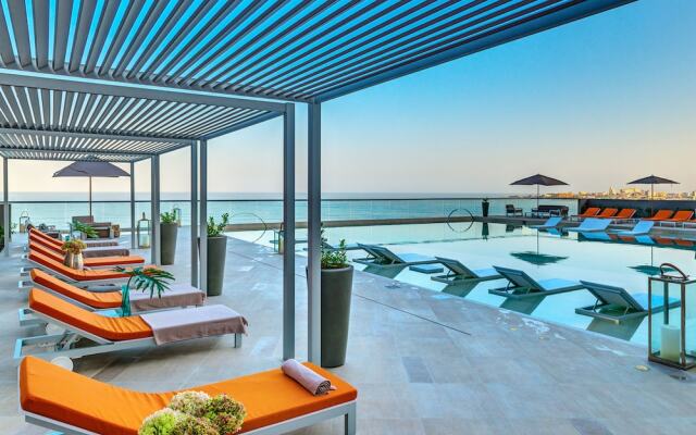 23rd Floor Luxury Apartment - sea view