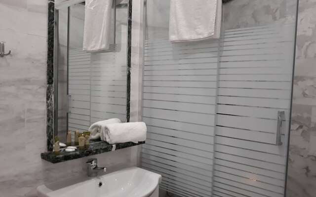Kinira Beach Hotel