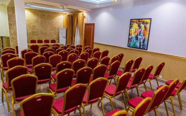 Alheri Royal Apartment