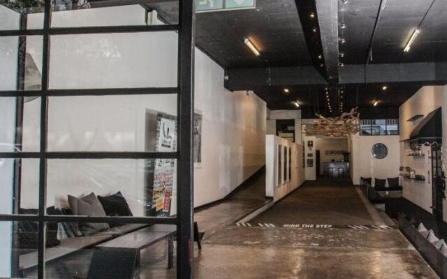 12 Decades Art Hotel