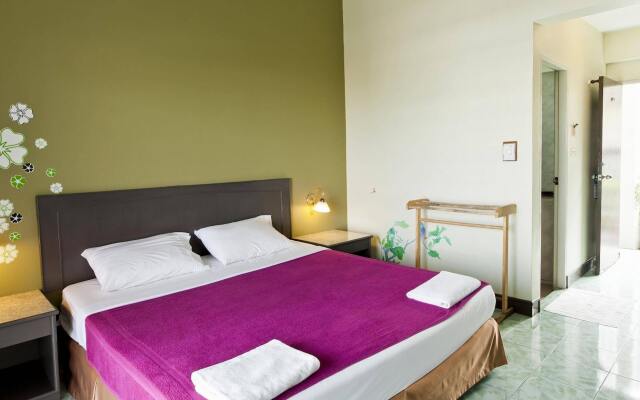 Baan Nitra Guesthouse