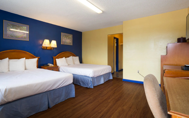 Aqua Breeze Inn