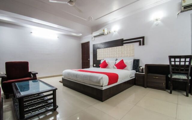 OYO Flagship 24088 Hotel City Centre