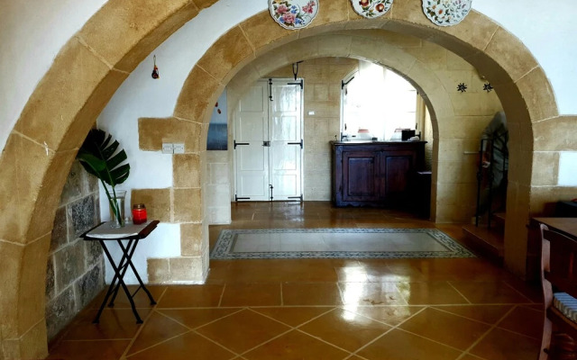 Panoramic Farmhouse
