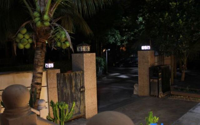 Sandalwood Garden