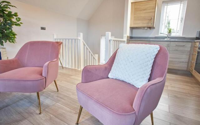 Host Stay Guillemot House