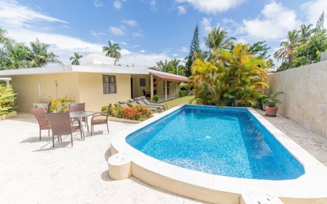 Casati Golden House, Great Pool & Garden!