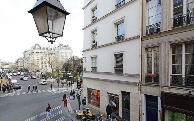 S03909 - Charming studio for 2 people, two steps away from the Marais