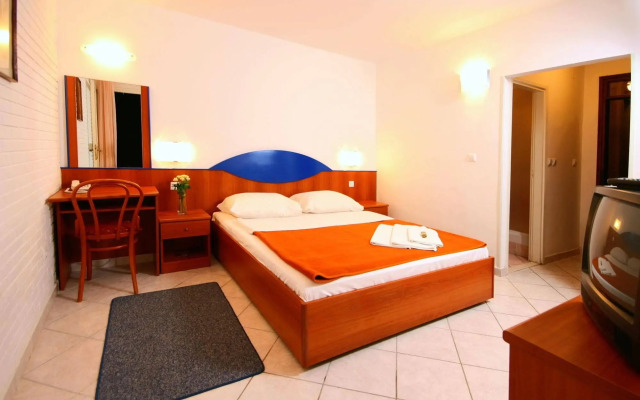 Adriatiq Resort Fontana Apt
