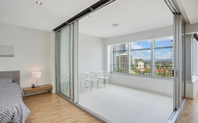 Sky Point Tower - Private Apartments