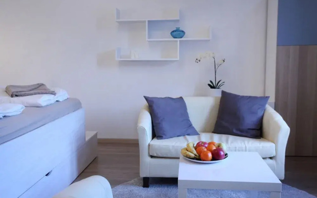 d.Five Elizabeth Garden Apartment