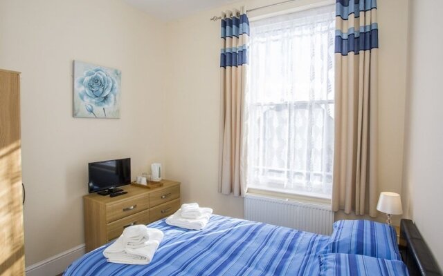 Brent Knoll Inn