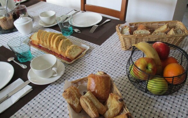 Le Cèdre - Bed and Breakfast