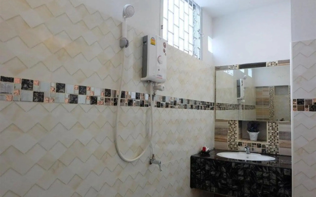 Aiyara House