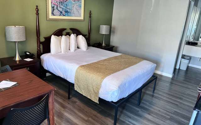 Travelodge by Wyndham Redding CA