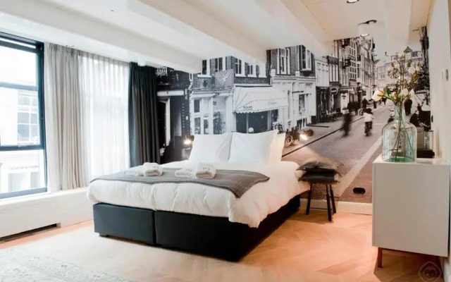 Hotel IX