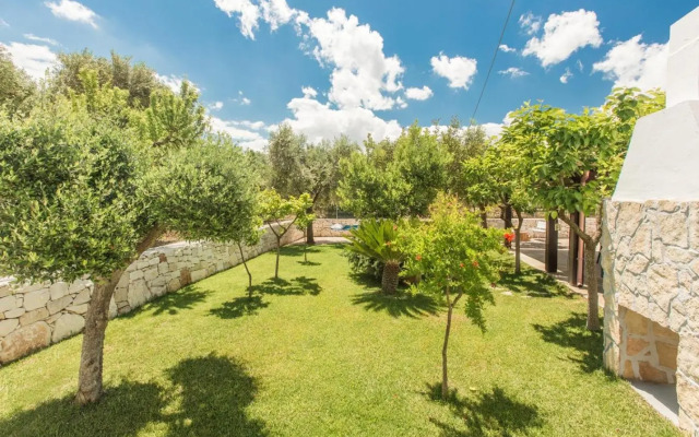 Trullo del Mandarino con piscina