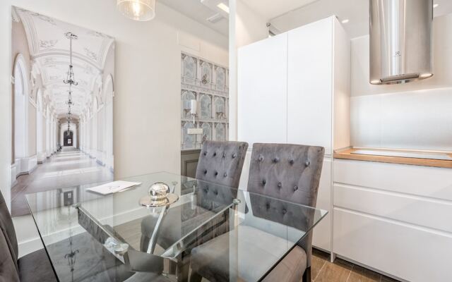 Genteel Home Plaza del Teatro