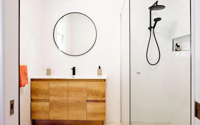 Bendy Beach House