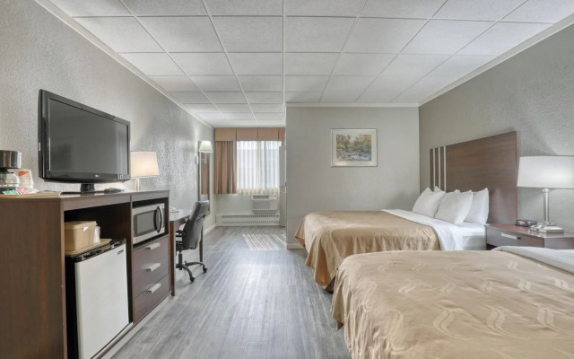 Quality Inn & Suites Downtown