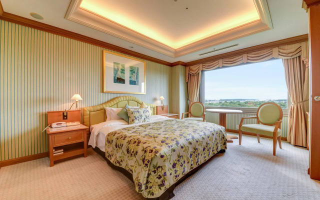 Forest Inn Showakan