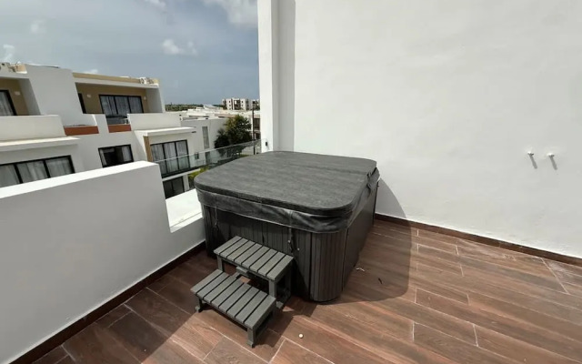 Unique B-202 NOK Unique 2BR Apartment by Vistacana Rentals