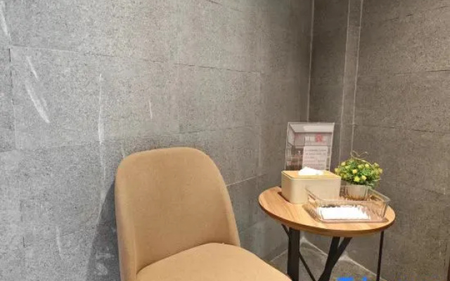 Homeinn Plus Hotel (Xining Bayi East Road Fourteenth Middle School)