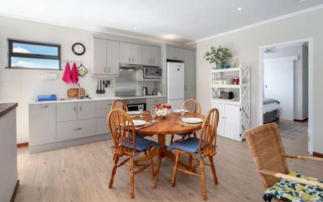 Steenbok House Self Catering Apartment