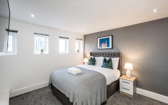 Super Central 1-bed Modern and Cosy Apt - Sleeps 4