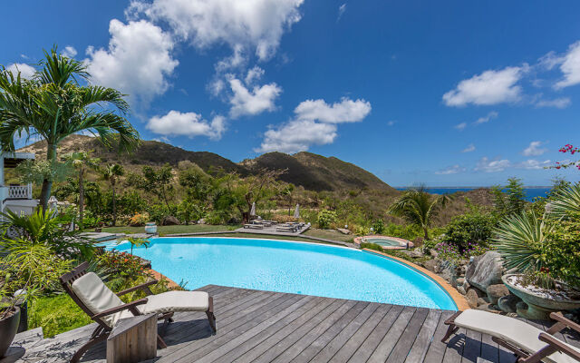 Caye Blanche Guest House