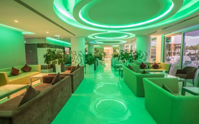 Vassos Nissi Plage Hotel & Spa