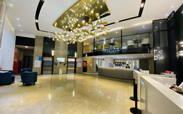 Echarm Hotel (Foshan Huangqi)