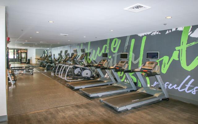 Holiday Inn Roanoke Airport – Conference CTR by IHG