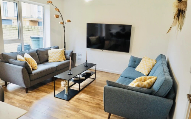 SA Today Firepool Cres Taunton Fibre Wi-fi Netflix