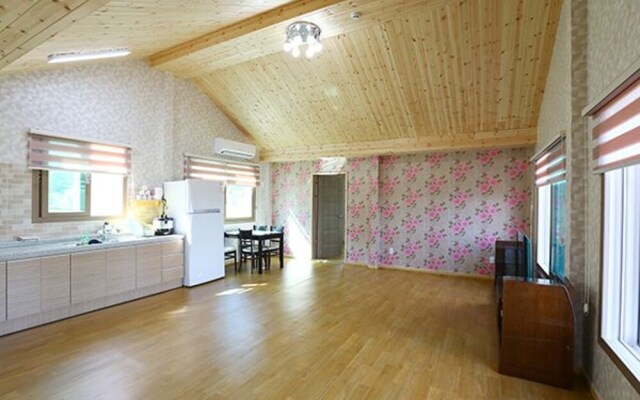 Jindo Sansaesori Pension