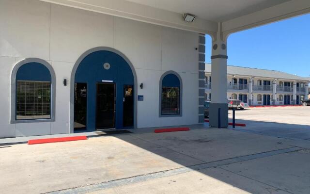 Sunrise Inn & Suites