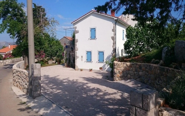 Insula Insule - Rustic & Peaceful - SA1