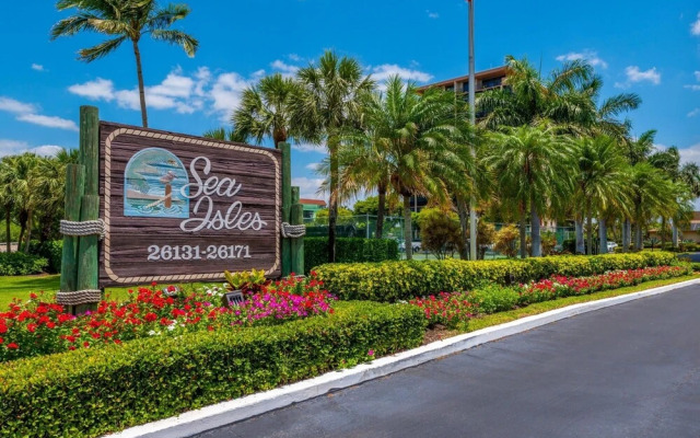 Sea Isles Condo in Bonita Springs