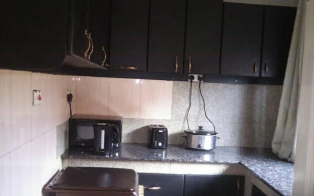 Captivating 4-bed House in Kampala