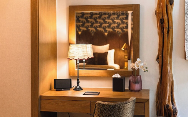 Hemingways Eden Residence