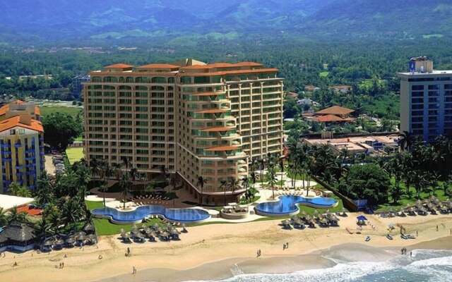 Residence B.ViewGrand 4BR by Villas HK28