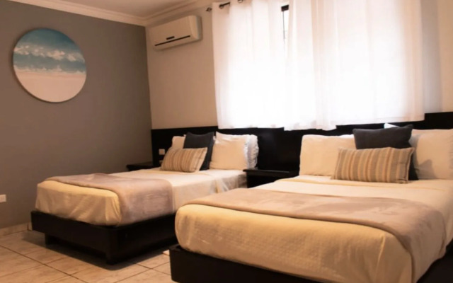 Carambola Surf House